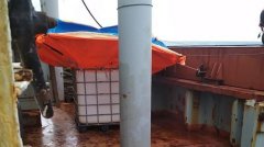 国际海运-利比里亚散货船海员被迫收集雨水来生