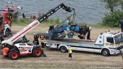 国际货代公司-波兰飞行表演一小型特技飞机坠毁 飞行员死亡