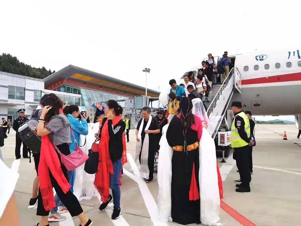 九寨黄龙机场8月8日复航 川航执飞首个航班-约旦的国际快递