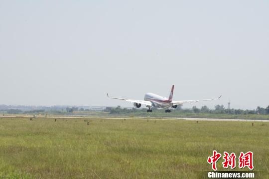 成都机场中秋假期运送旅客40.5万人次 同比增长3.95%