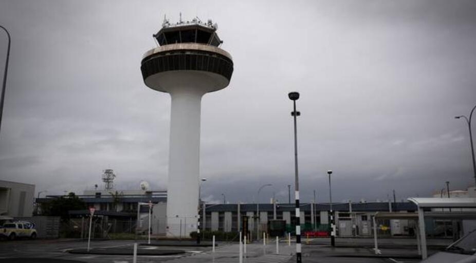 新西兰奥克兰机场起火 暂无航班及人员受影响