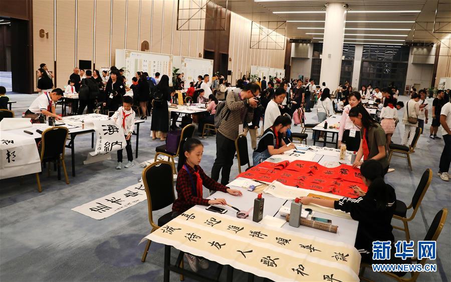 青岛西海岸新区保税物流中心（B型）通过封关验收