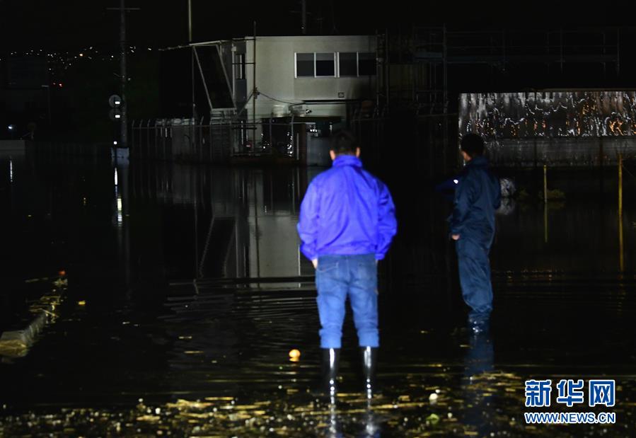 青岛西海岸新区保税物流中心（B型）通过封关验收