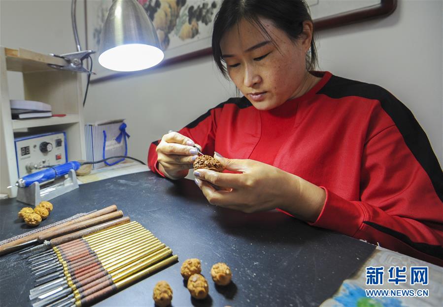 青岛西海岸新区保税物流中心（B型）通过封关验收