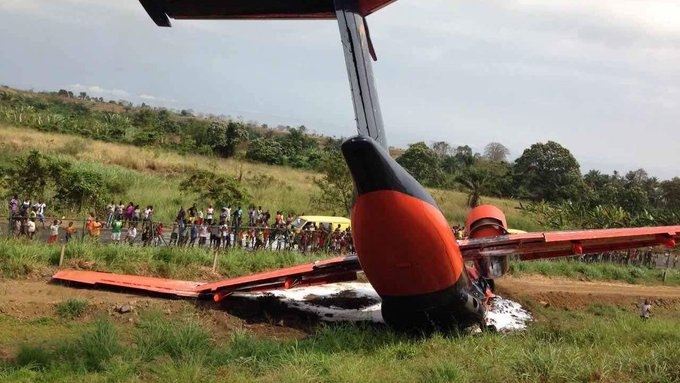 刚果一架官方安-72坠毁 机上8人全部丧生