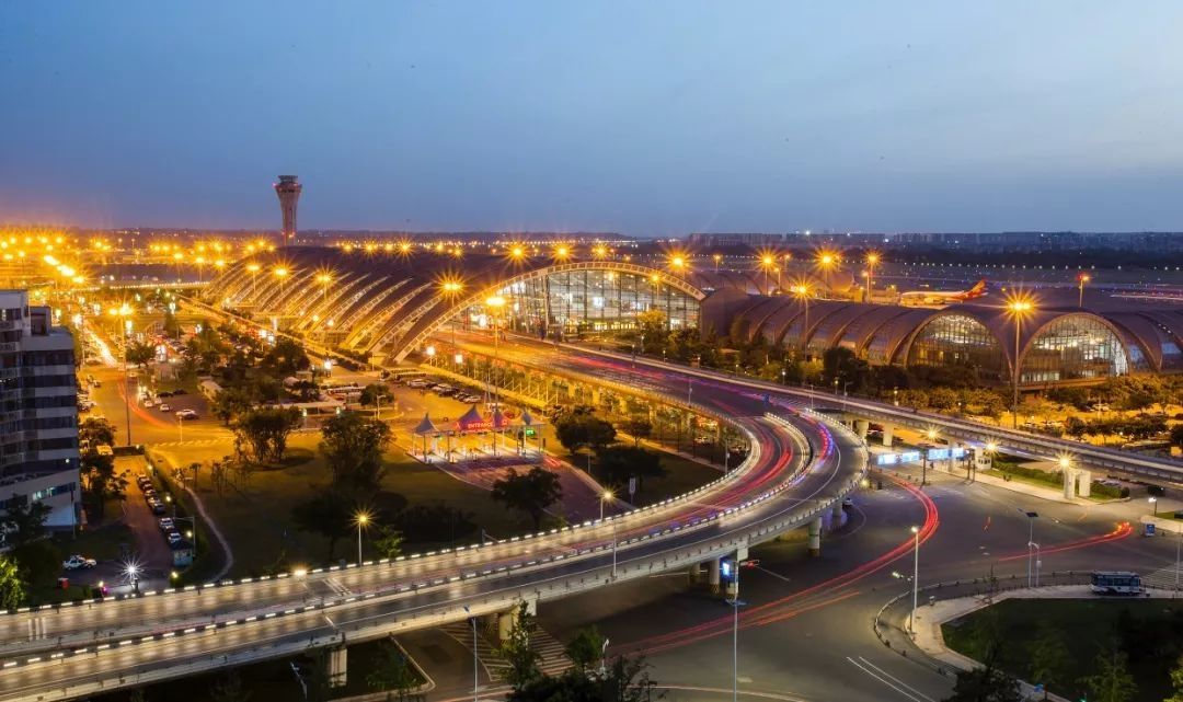 沙特的国际快递-成都，中国下一个超级航空城！