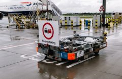 东南亚国际空运-英航在希思罗机场测试无人驾驶行李拖车
