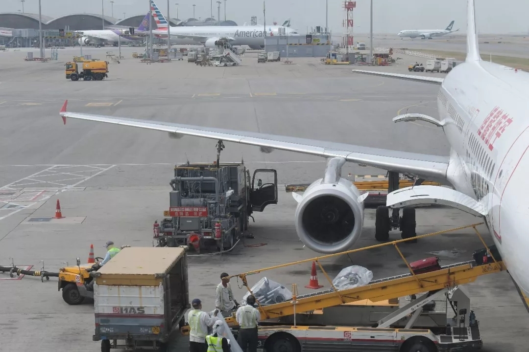 沙特阿拉伯的空运-依法加强香港国际机场安全保障