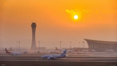 迪拜空运-智慧民航案例展示：航空器同向区域停放运行模式实践