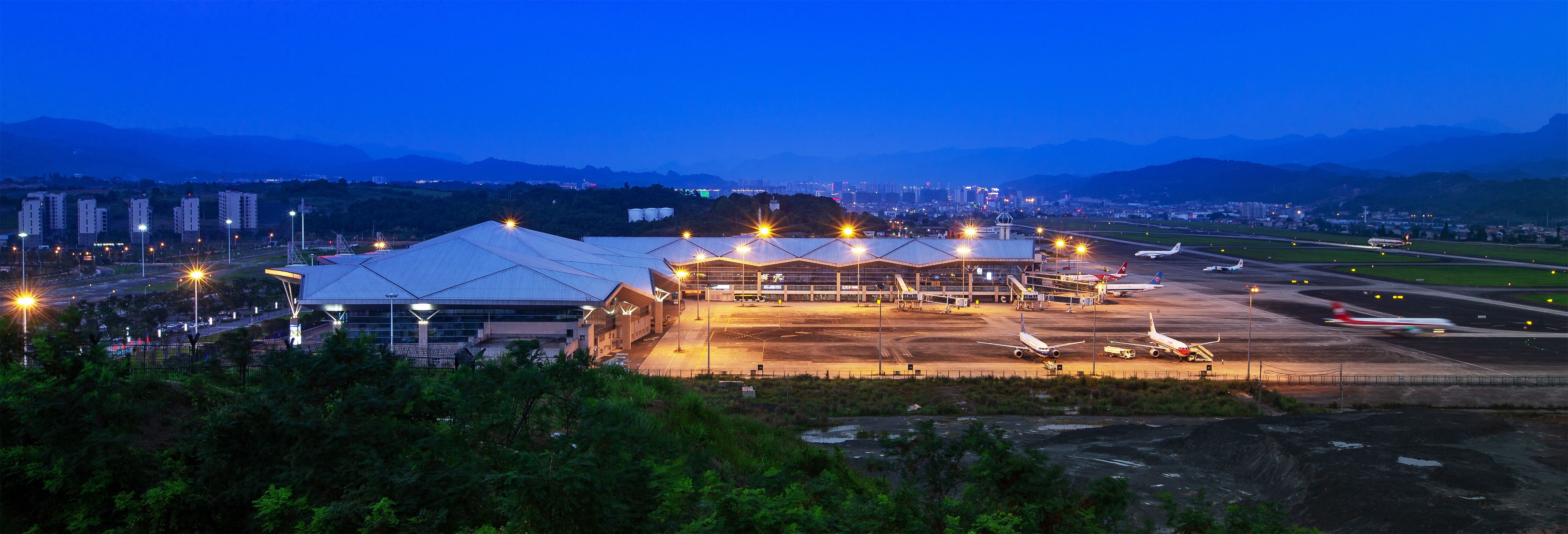 国内首个北斗及AeroMACS机场场面运行应用试点取得阶段性成果