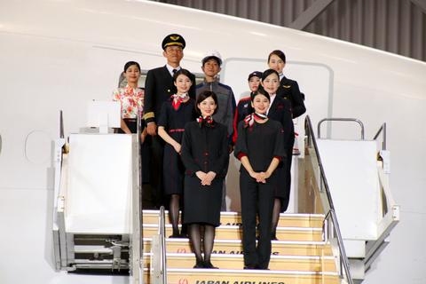 超6成空姐遭偷拍 日本航空引入裤装制服