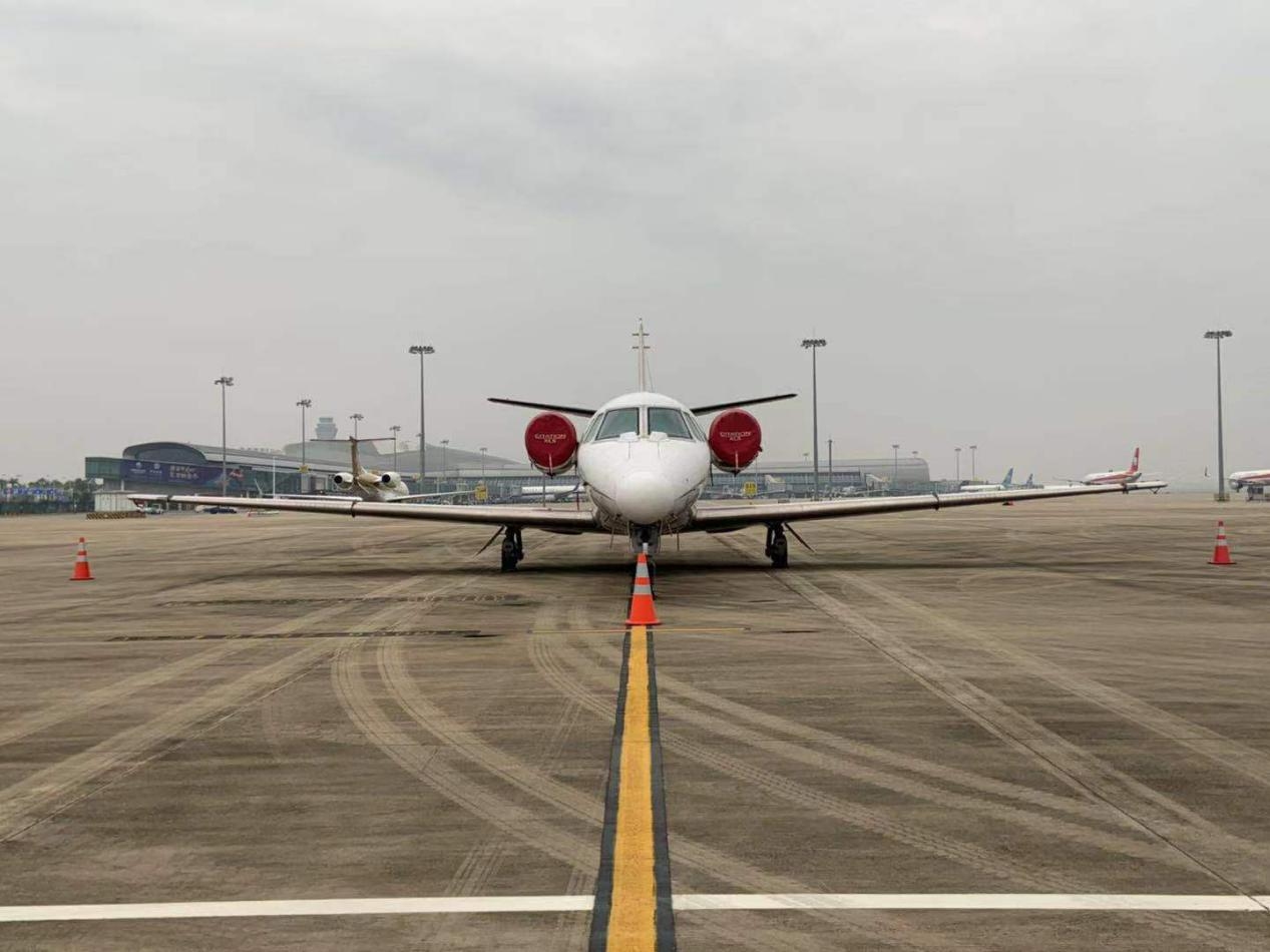 南宁机场仪表着陆系统顺利通过HUD特殊Ⅱ类飞行校验