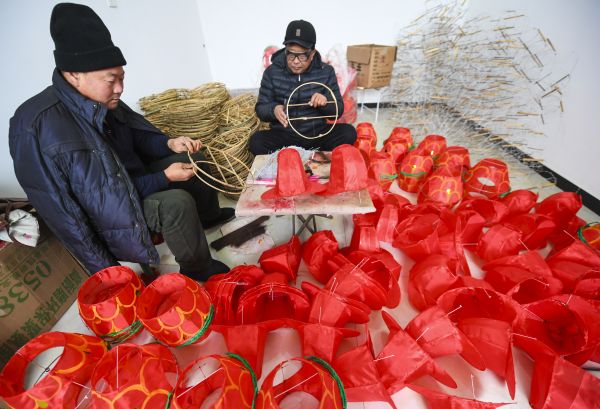 扎灯笼，中邮物流单号查询 ，迎新年