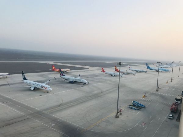 吐鲁番机场备降航班空铁联运初见成效