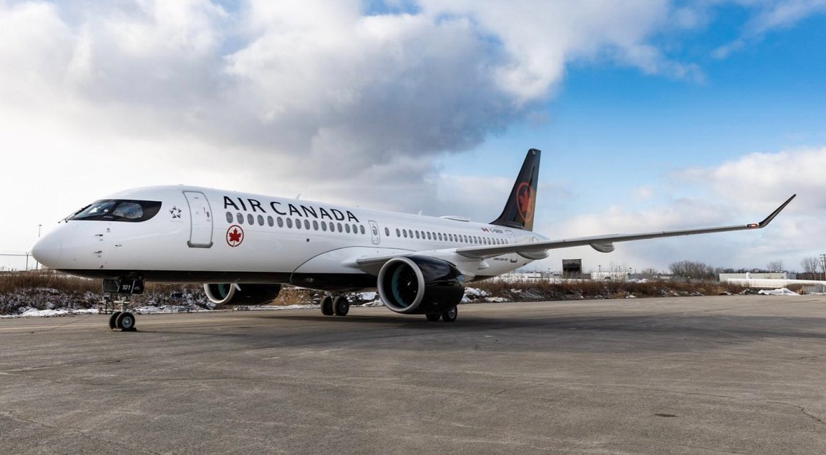 视频：加拿大航空接收首架A220客机
