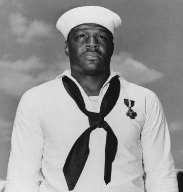 南美国际国际快递-美军首次用普通水兵命名航母，系珍珠港事件中黑人英雄