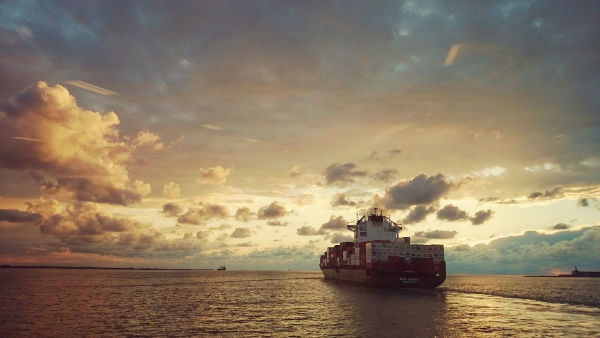 宁波海运-研究表明：到2050年，要使航运业脱碳，需要投资超过1万亿美元
