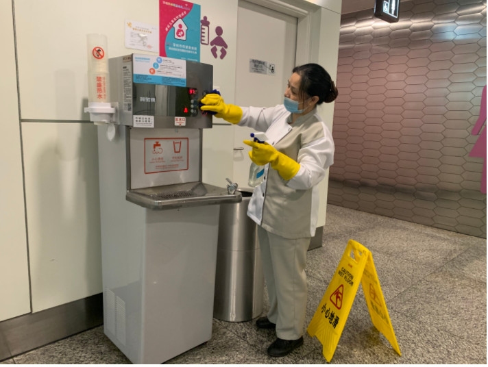 深圳机场航站楼19个入口全部实施体温检测
