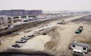 国际快递费在线查询-南疆码头矿石铁路专线计划年内完工