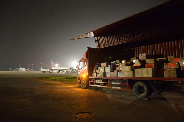 非洲国际国际快递-宜建钟情|三峡机场圆满完成福建首批对口支援医疗队包机保障任务