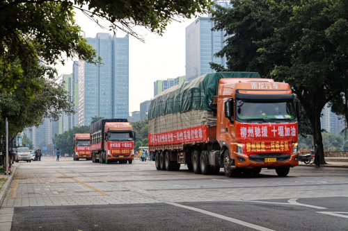 香港空运-心手相牵，共克时艰！柳州市驰援湖北省十堰市物资车队今日出发！