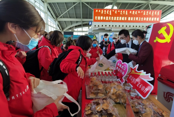 乌克兰航空-国航内蒙古公司再派两架飞机护送内蒙古第八批医疗队增援武汉