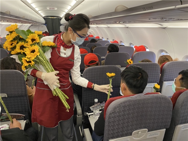 运费报价-红土航空再次执飞复工包机 运送133名云南复工人员从昆明抵达无锡（附图）