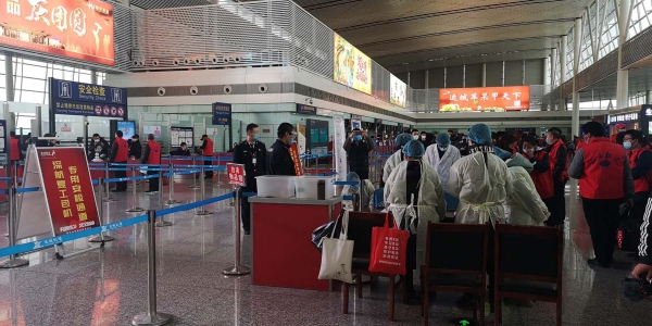 哈萨克斯坦的空运-山西省首架复工返岗岗包机在运城关公机场起飞