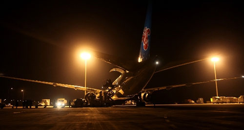 从北京托运到美国-重庆机场新专用货机坪3月9日迎第一架大货机