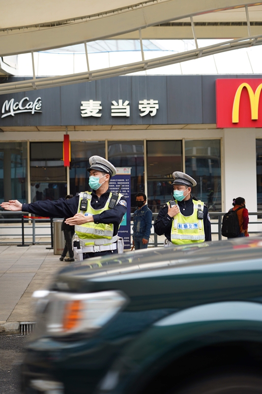 商品编码查询-海口美兰机场践行真情服务 稳步有序复工复产（附图）