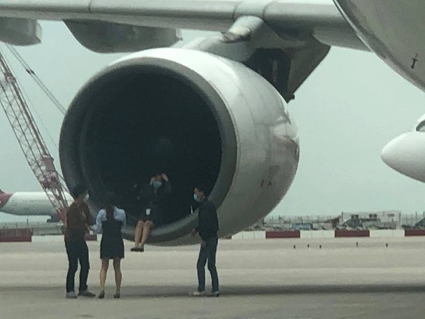 国际快递费在线查询-多人违规进入香港机场停机坪 坐飞机引擎上拍照 已开始调查