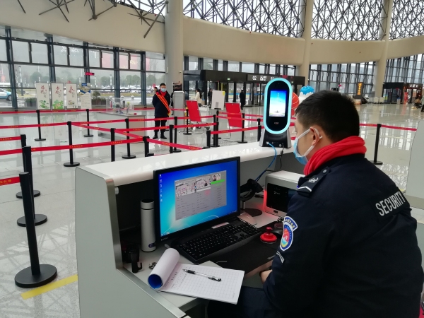 国际空运港口-九寨黄龙机场安检：在战“疫”的同时筑牢安全堤坝