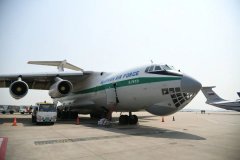 国际空运-5架外国军机同一天赴上海浦东机场，自提防疫物资