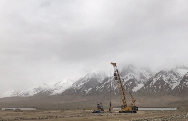 新疆首个高原机场开工建设 计划明年6月投运