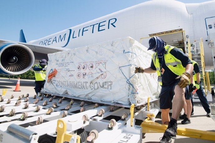 三架747“载梦者”飞机向南卡州的医护职员运送了个人防护设备
-国际快递查询