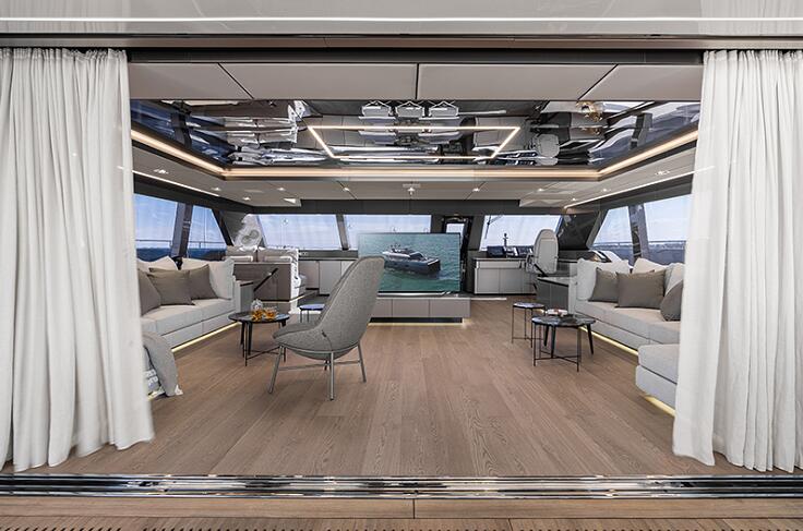  last week. 80 Sunreef Power双体船于上个月在波兰格但斯克的Sunreef Yachts船厂下水
-海运订舱