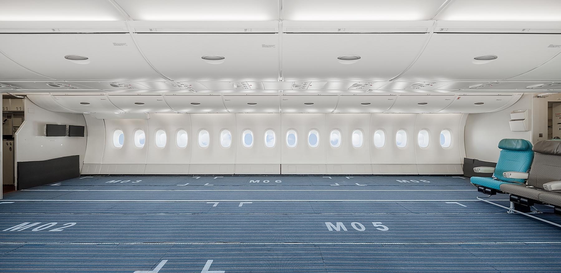 多图：全球首架A380客改货机亮相