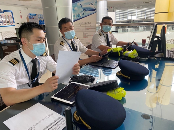  执行防疫物资运输航班不仅体现了南航人的责任与担当
-日本海运