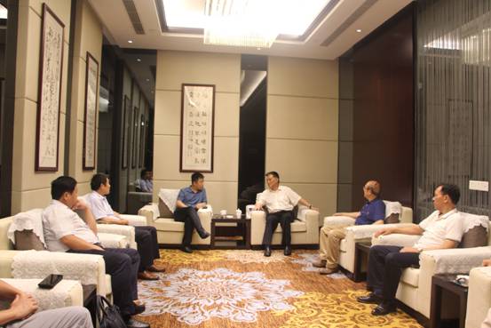 四川省现代物流协会与中北宏远团体签定战略合作协议