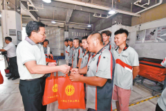 细致周到关心职工生活
-海运拼箱价格