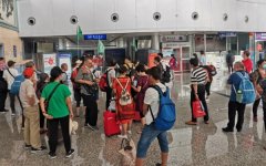 黄山机场迎来今年首个航空旅游百人团队