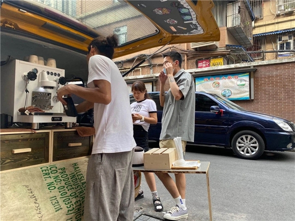 北斗星耐用王行驶88万公里发动机无大修
-海运高柜