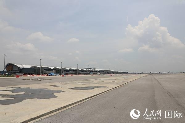 确保防疫、施工两不误
-从北京托运到美国