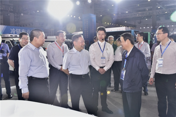 目的就是为了共同推进成都市政府的“移动餐车”及“中心厨房”项目
-上海的国际快递