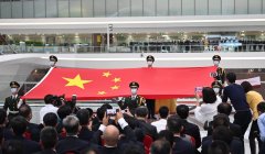 优美的旋律在机场响起
-上海空运公司
