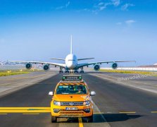 许多航空公司已经把他们的客机用作货机
-伊拉克空运