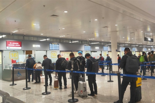 吉林机场团体十一运送旅客33.06万人次