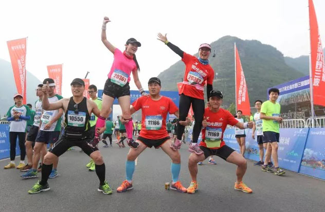 京津冀著名的避暑勝地 是“火爐”天氣下跑者跑馬的首選之一 即便野三坡交通便利 從北京市區開車抵達野三坡隻需2個半小時 但野馬秉承服務至上的辦賽態度 任性的為跑者准備了從北京、高碑店 直達起點野三坡景區的跨城接駁大巴車 從賽前一天的清晨開始 跑者們就能憑借自己的參賽通知短信即可 乘坐大巴車直達野三坡景區！ 不少跑者趁此機會在野三坡 遠離霧霾
-塞浦路斯