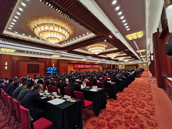 如何确保人民“吃得安心、住得放心”？全国人大常委会举行了一场专题询问
-上海货运空运