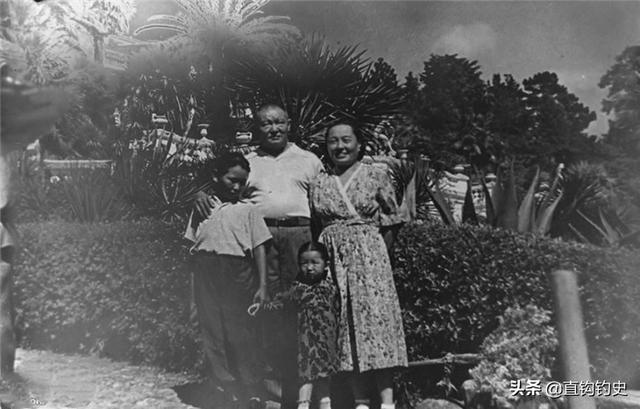 蒙古元帅霍尔洛·乔巴山家庭照